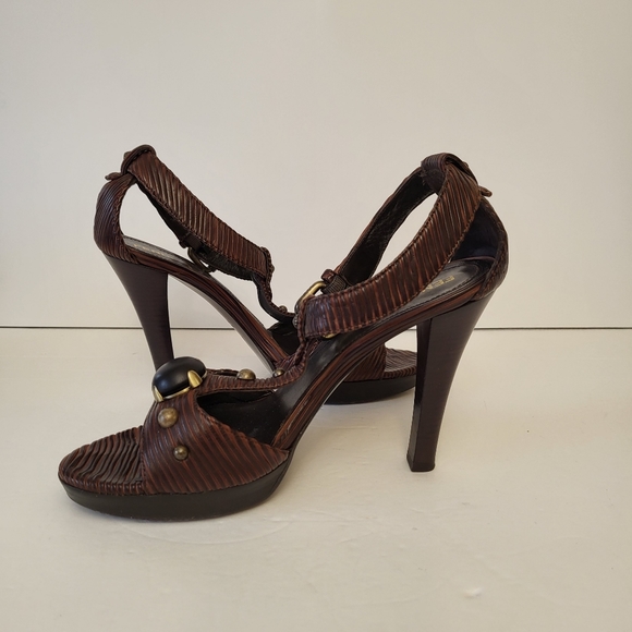 Authentic Fendi sandale NEGOTIABLE - Picture 2 of 16